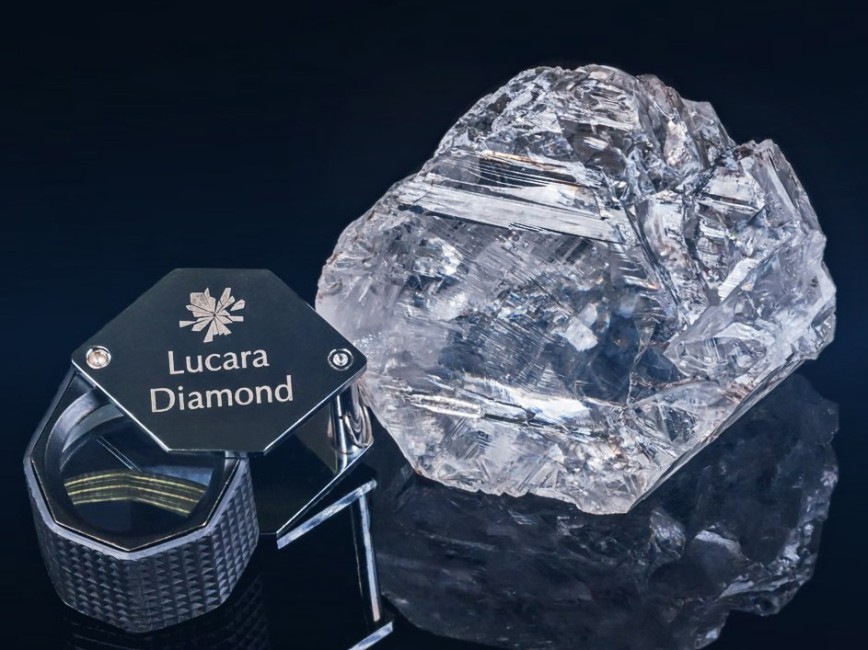 Крупнейший за последнее столетие алмаз найден в Ботсване