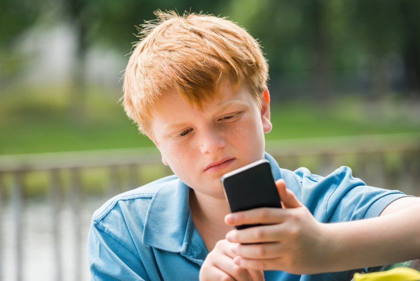 Если ребенок просит смартфон: включаем родительский контроль