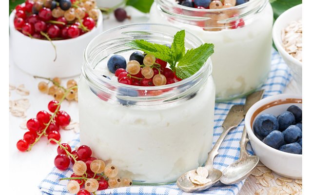 Продукт ноября – живой йогурт 