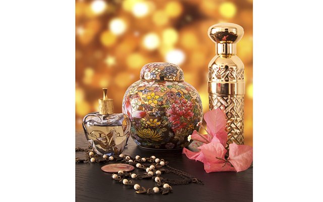 10 парфюмерных композиций для встречи Нового года