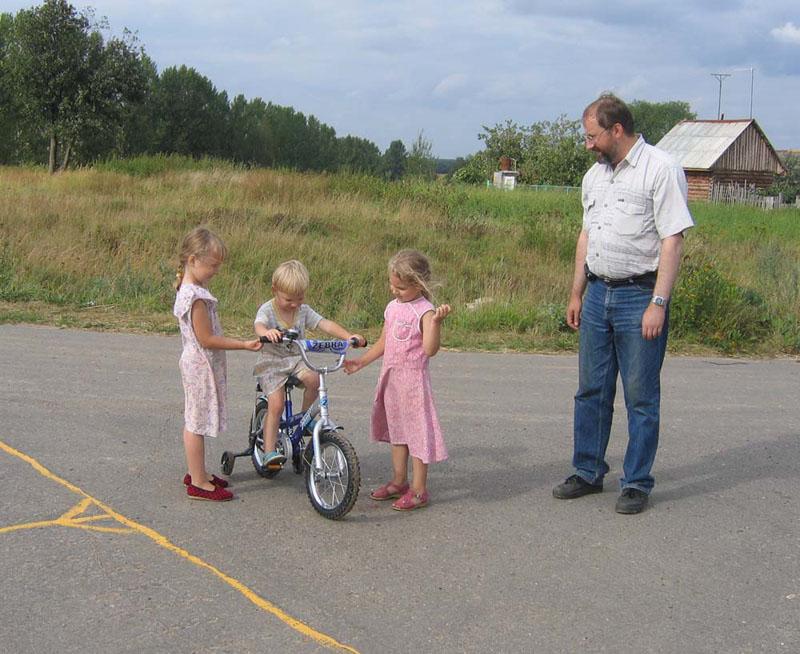 Велопрогулка с папой. лето-2007