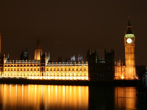 Ночной вид Биг Бена и Вестминстерского Аббатства 
http://www.london.ru/vid.php Птаха