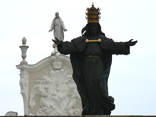 Христос. Памятник установлен на територии монастыря Ясная гора, г. Ченстохова, Польша. CarМan75