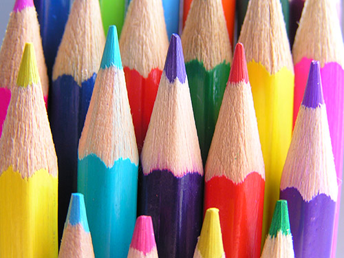 Пиши цветным карандашом:

"У нас все будет хорошо"!!!
 AmaZono4ka