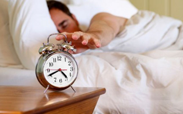 Почему на выходные нужно спать больше