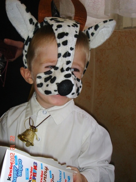 Корова с колокольчиком и пачкой молока julialuna