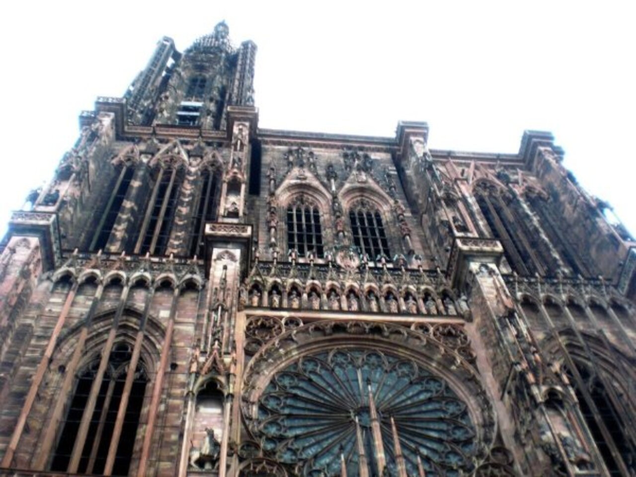 Кафедральный собор нотр дам памятник готической архитектуры мимо которого невозможно