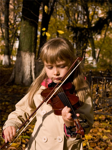 Мечтаю купить дочке скрипку Паганини :) А если серьёзно, пусть реализуются её музыкальные амбиции :) Abril