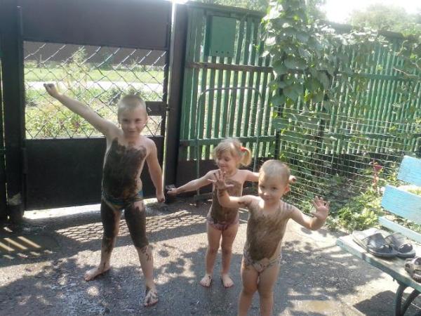 Принятие грязевых ванн - самая веселая игра! ТанюркА