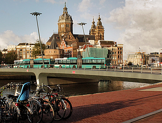 Амстердам - столица IX летней Олимпиады 1928г.
http://ru.wikipedia.org/wiki/%D0%90%D0%BC%D1%81%D1%82%D0%B5%D1%80%D0%B4%D0%B0%D0%BC Neika