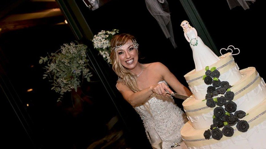 "Сказка без принца": итальянка вышла замуж за саму себя