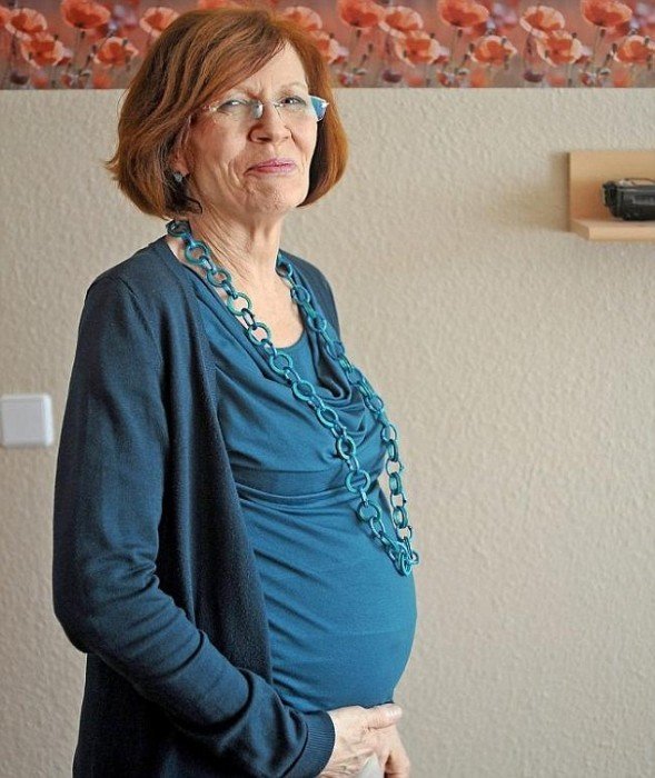 65-летняя немка родит четверых близнецов