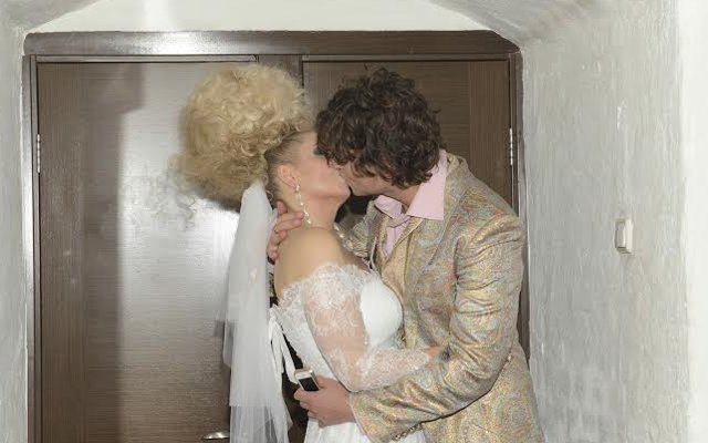 Шаляпин на свадьбе целует чаще не жену, а Лену Ленину
