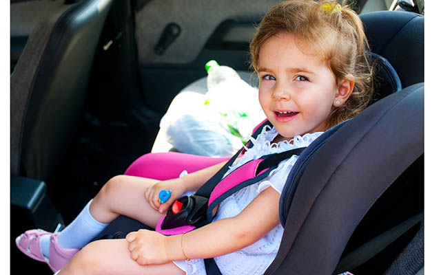 Штраф за перевозку ребенка на переднем сиденье до 12 лет без кресла