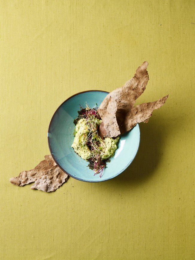 Хумус из авокадо с водорослями нори (постное меню Hungry Chef Askeza, «Чайхона №1» братьев Васильчуков)