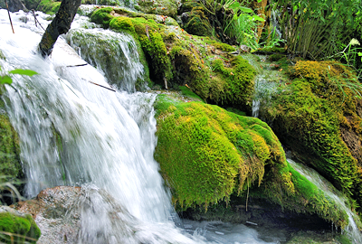Водопад - волшебство природы Copyright ©