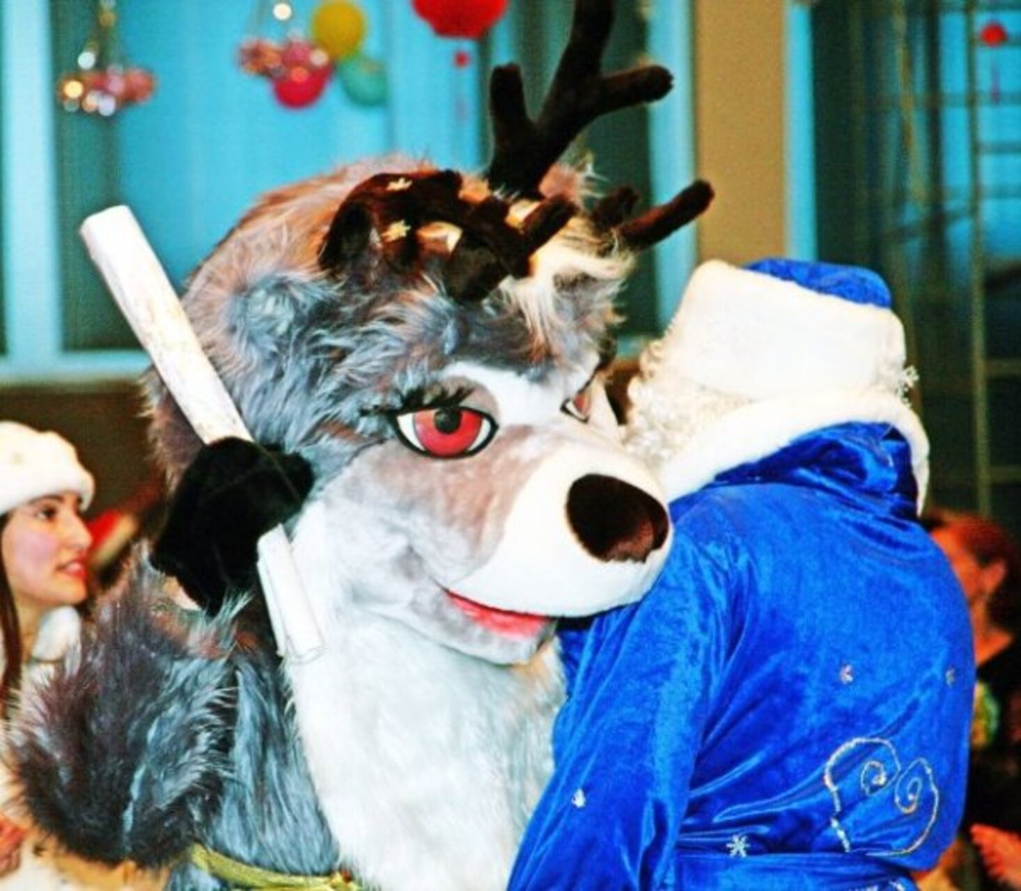 Дед Мороз и его друг северный олень встретились... Glamurik ♫