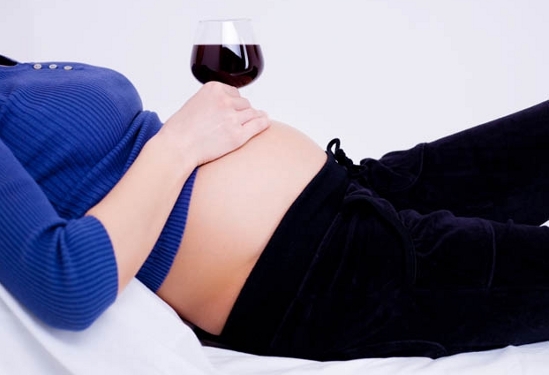 Алкоголь во время беременности полезен маме и ребенку