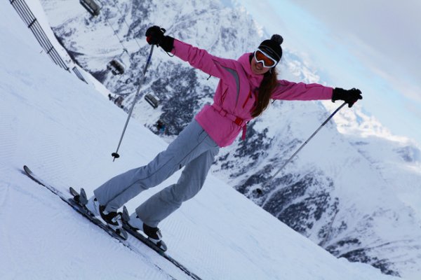 Я по-жизни экстремалка. Просто обожаю горные лыжи. Это скорость и куча положительных эмоций :)Это самая лучшая тренировка для ног. Ничто не укрепляет мышцы ног лучше!  Varene