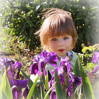 Дети и цветы - радость нашей жизни! Vivat