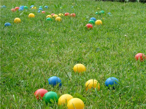 Разноцветные шарики в зеленой траве... Воспоминание из детства... Ludo4ka