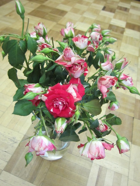 Букет красивых роз. Снято в нашем офисе nikitinda_73