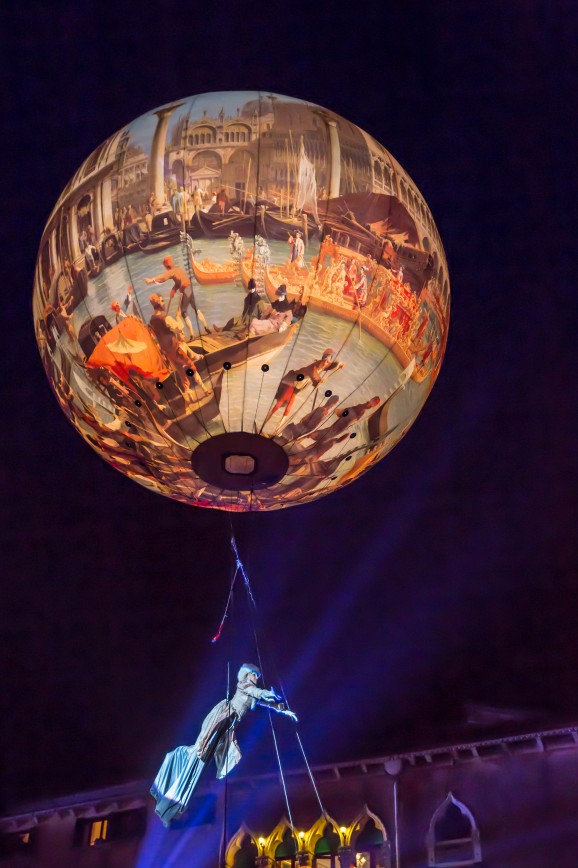 Акробат на шаре, Открытие Венецианского карнавала 2016 год Evitta