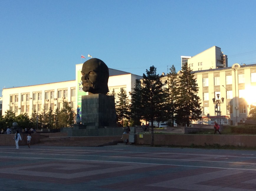 Улан-Удэ. Центральная площадь. Белкина лавочка