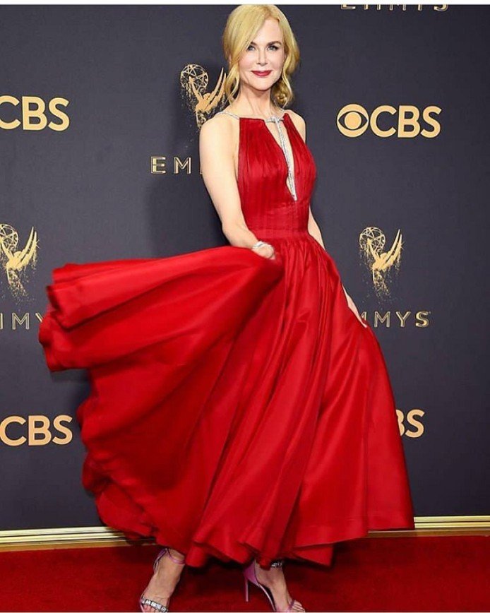 Николь Кидман в красном платье сумела выделиться на красной дорожке