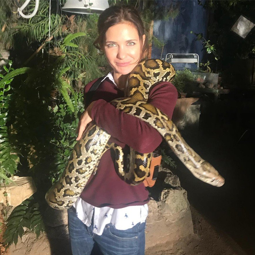 "Червячка подкопали?": Екатерина Климова опубликовала фото с огромной змеей