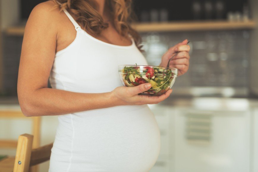 От каких продуктов стоит отказаться во время беременности