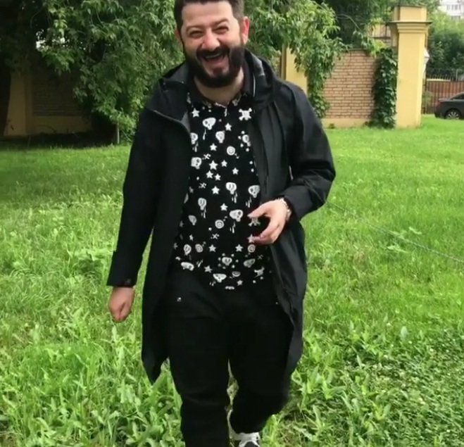 Галустян избил фотографа