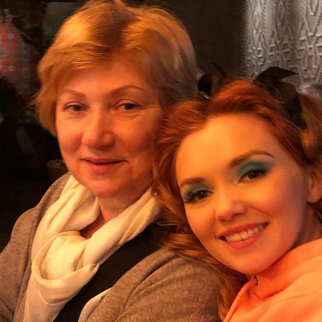 Ольга Кузьмина с мамой 