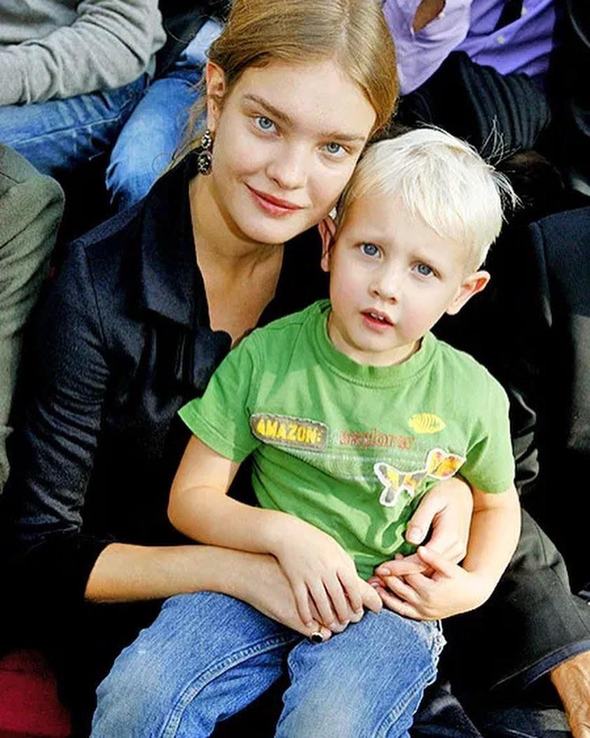 Наталья Водянова с сыном Лукасом 