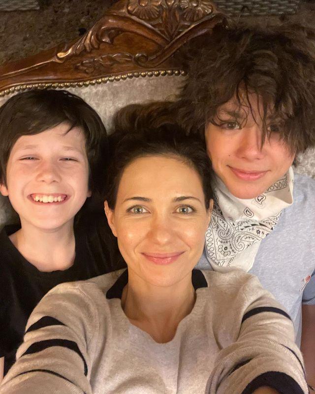 Екатерина Климова с сыновьями Корнеем и Матвеем 
