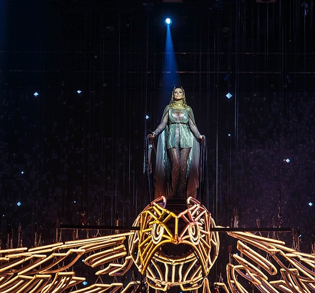 «Это грандиозно»: Ани Лорак показала снимки со своего нового концертного шоу