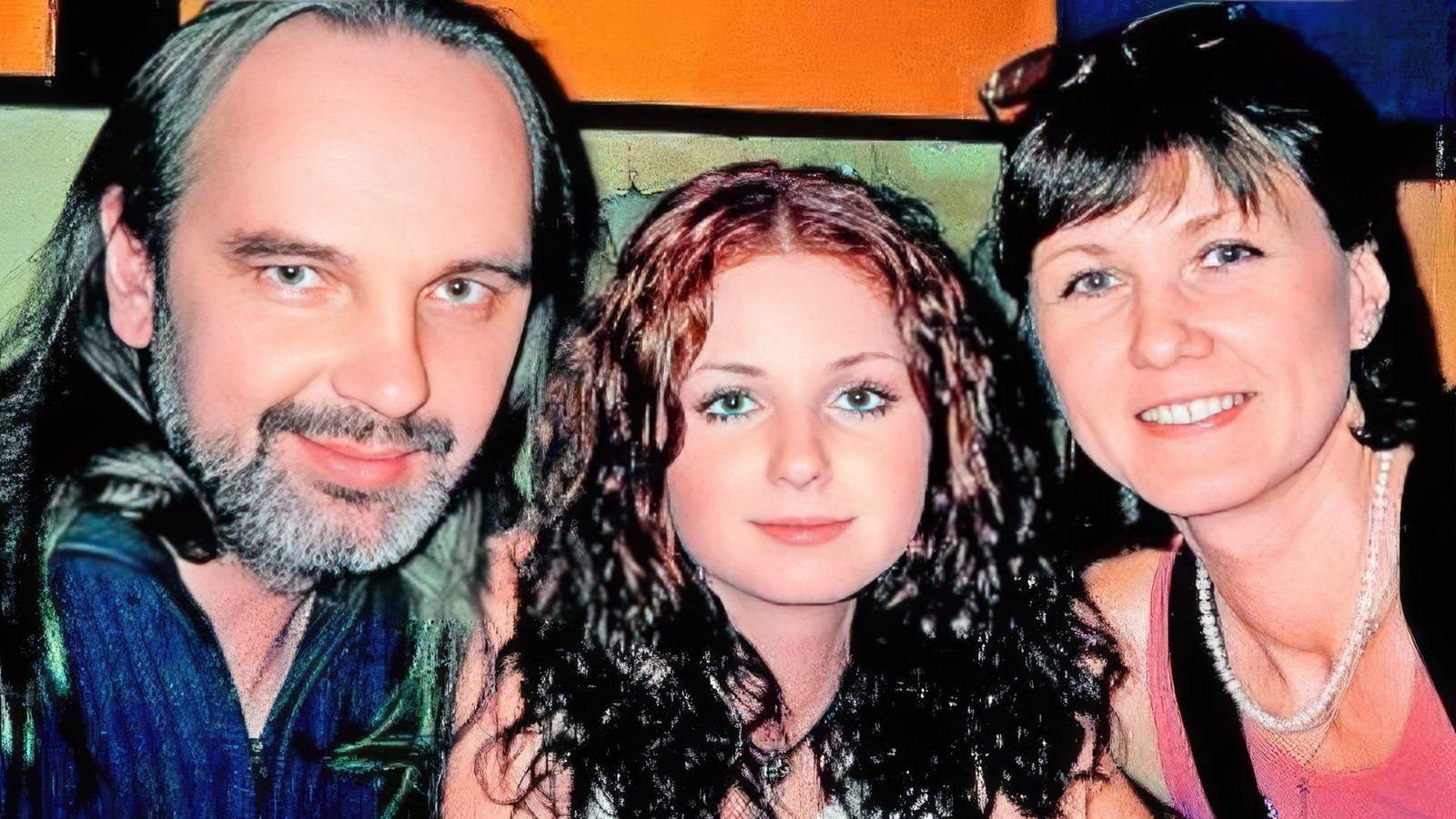Лена Катина с родителями