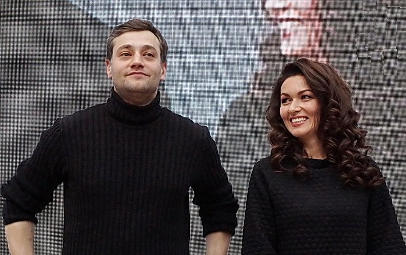 Юлия Такшина и Роман Полянский интригуют зрителей сюжетом нового сериала