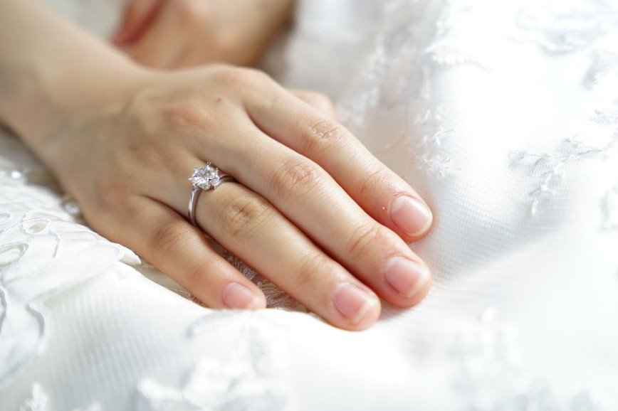 Потерянное кольцо вернулось к женщине спустя 47 лет