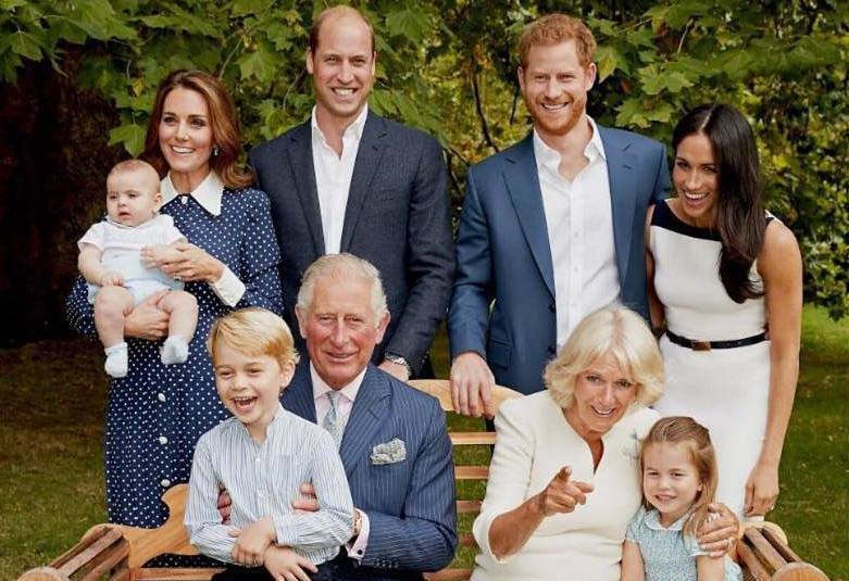 Луи подрос: королевская семья Великобритании показала открытки к Рождеству