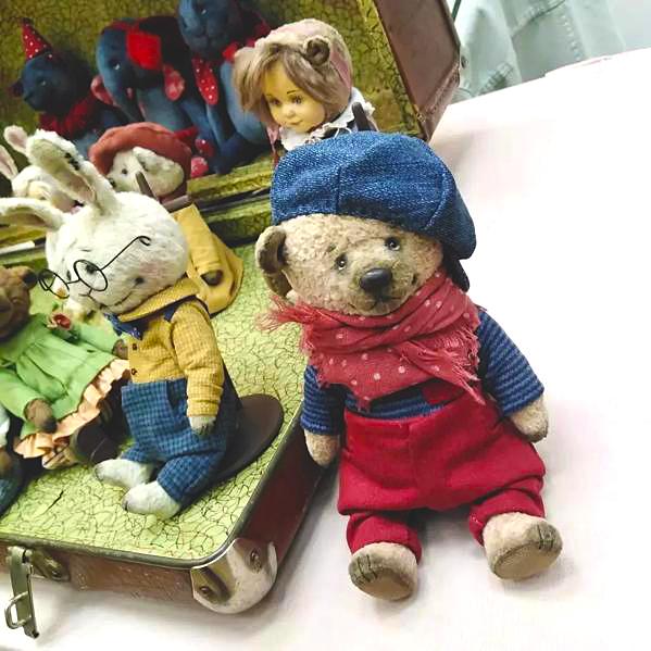 В Москве на Тишинке состоится самая крупная выставка коллекционных мишек Hello Teddy