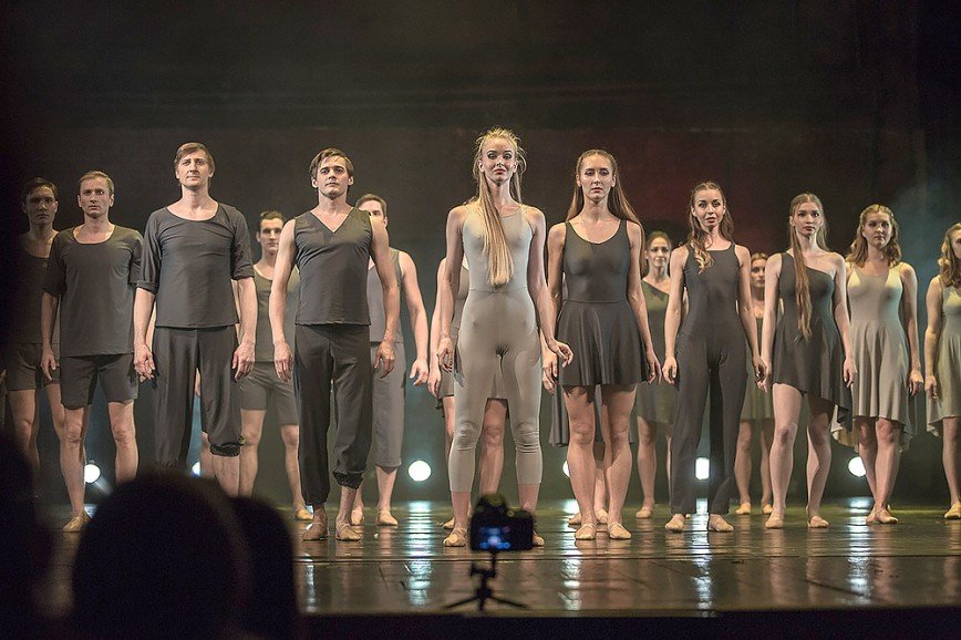 Хореограф Эндрю Палермо представит с театром «Гжель» свое самое личное танцевальное шоу «LET GO»