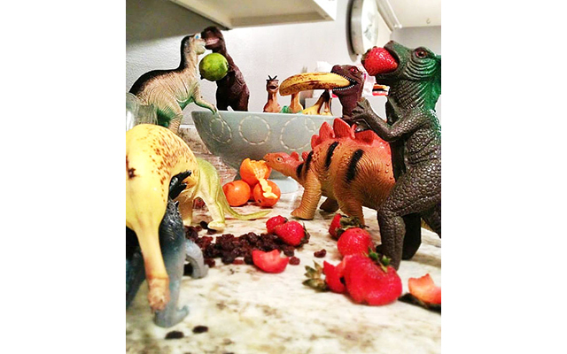 Творческие родители оживили динозавров
