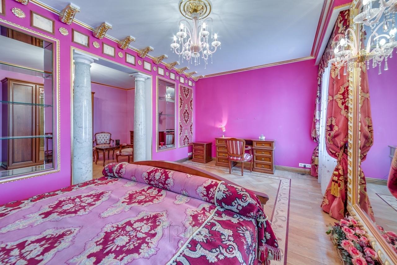 Спальня в квартире Анастасии Волочковой