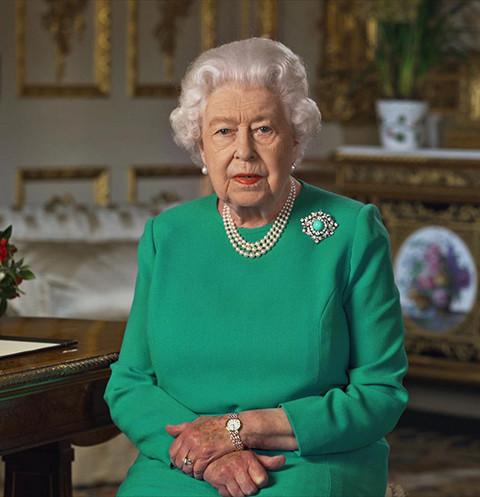 Без гостей, подарков и салюта: Елизавета II празднует 94-ый день рождения в изоляции