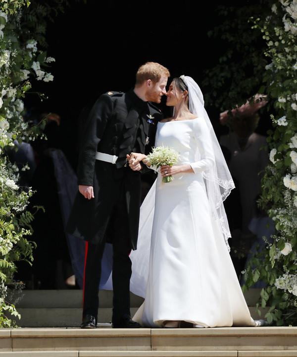 Тайная свадьба, тяжелая беременность и полная изоляция: Меган Маркл и принц Гарри раскрыли тайны королевской семьи