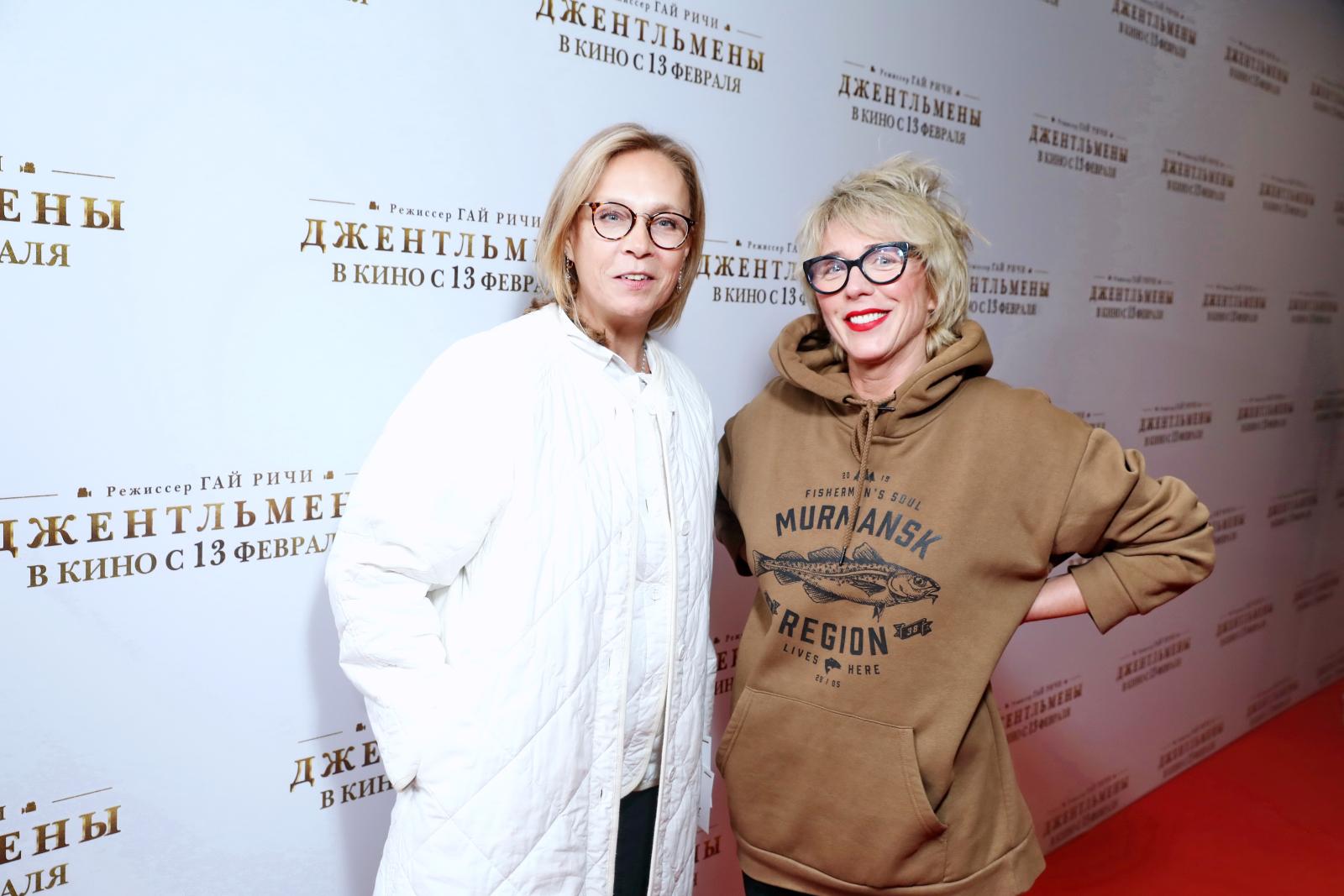 Алена Долецкая и Маргарита Митрофанова на премьере «Джентльменов» Гая Ричи