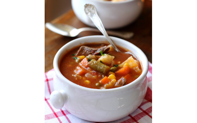 Наваристый зимний суп с мясом и овощами