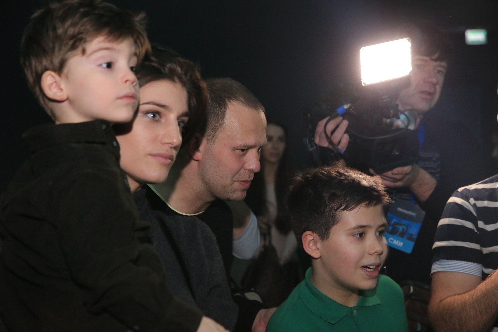 Нино Нинидзе, Кирилл Плетнев с детьми на шоу в «Москвариуме»