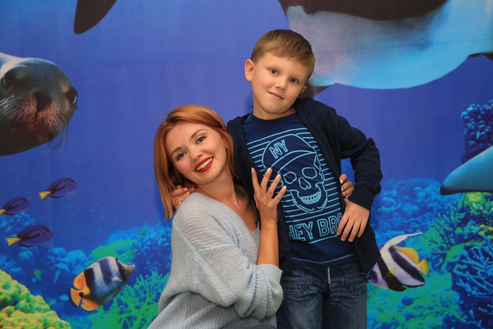 Ольга Кузьмина и Глафира Тарханова на празднике Всемирного дня моря в «Москвариуме»
